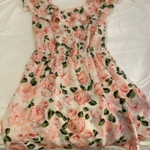 Forever 21 boutique floral dress